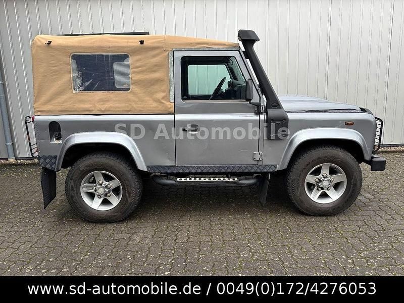 Gebraucht Land Rover Defender 122 PS (89 kW) 2012 Grau SUV