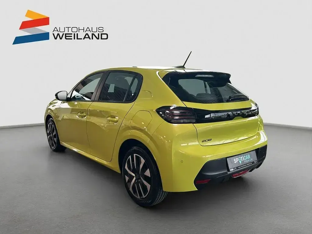 Gebraucht Peugeot 208 Active 101 PS (74 kW) 2024 Gelb Kleinwagen