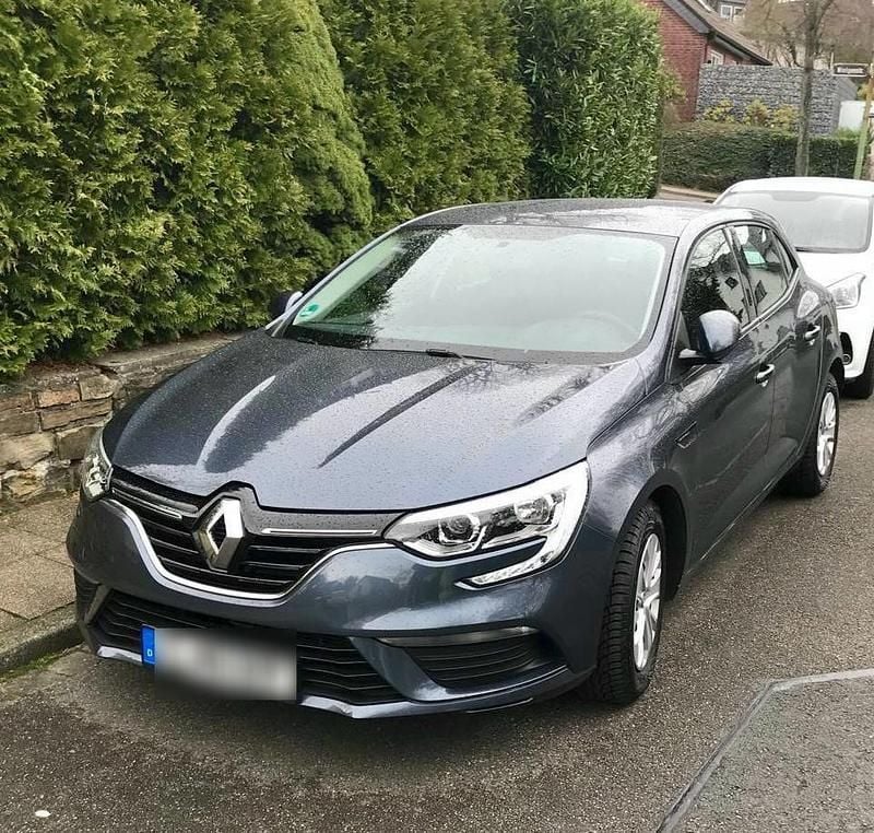 Gebraucht Renault Mégane IV 101 PS (74 kW) 2017 Grau Limousine