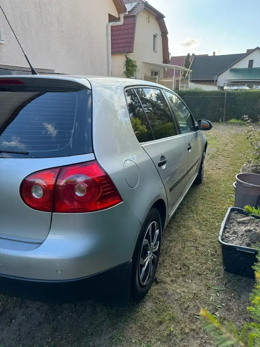 Gebraucht VW Golf IV 102 PS (75 kW) 2006 Silber Limousine
