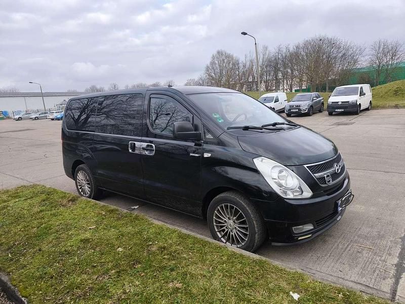 Gebraucht Hyundai H-1 170 PS (125 kW) 2012 Schwarz Van / Kleinbus
