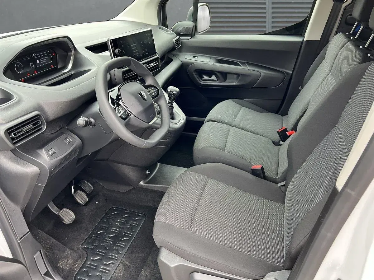 Neu Peugeot Partner 102 PS (75 kW) 2026 Kaolin weiß Van / Kleinbus