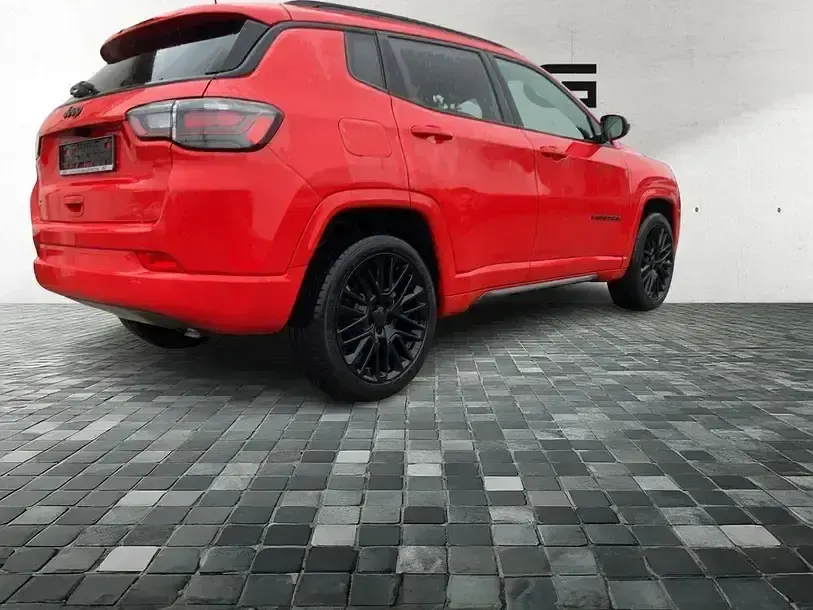 Second-hand Jeep Compass 131 CP (96 kW) 2023 Roșu SUV