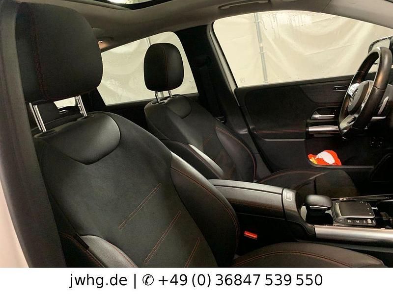 Gebraucht Mercedes E250 AMG line 218 PS (160 kW) 2021 Weiß Limousine