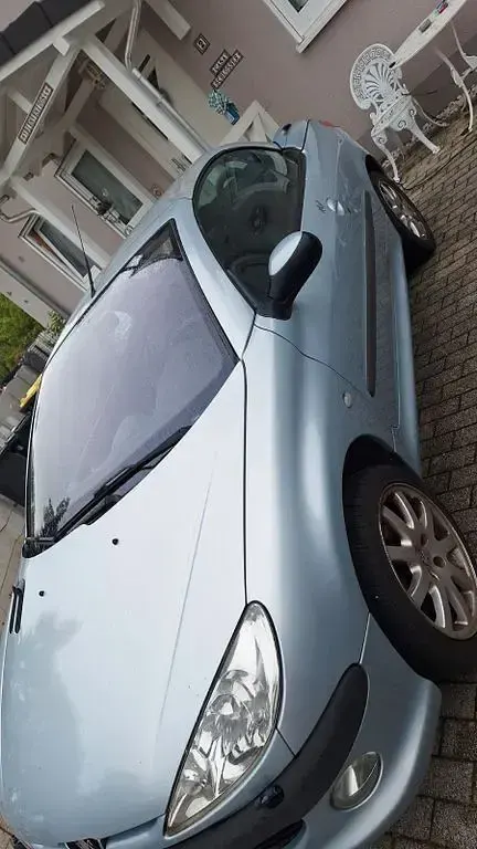 Gebraucht Peugeot 206 CC 136 PS (100 kW) 2001 Silber Cabrio