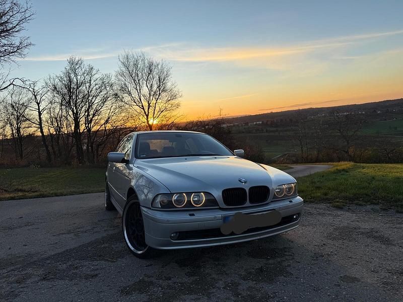 Gebraucht BMW 525 163 PS (119 kW) 2003 Silber Limousine