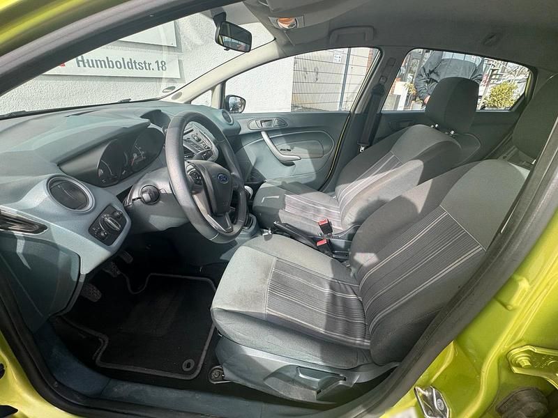 Gebraucht Ford Fiesta 68 PS (50 kW) 2009 Grün Kleinwagen