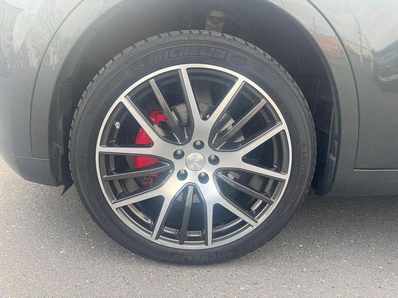 Gebraucht Maserati Levante 275 PS (202 kW) 2017 Grau SUV