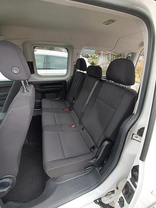 Gebraucht VW Caddy Maxi 125 PS (91 kW) 2016 Weiß Van / Kleinbus