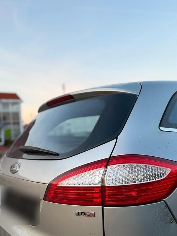Gebraucht Ford Mondeo 140 PS (102 kW) 2008 Grau Kombi