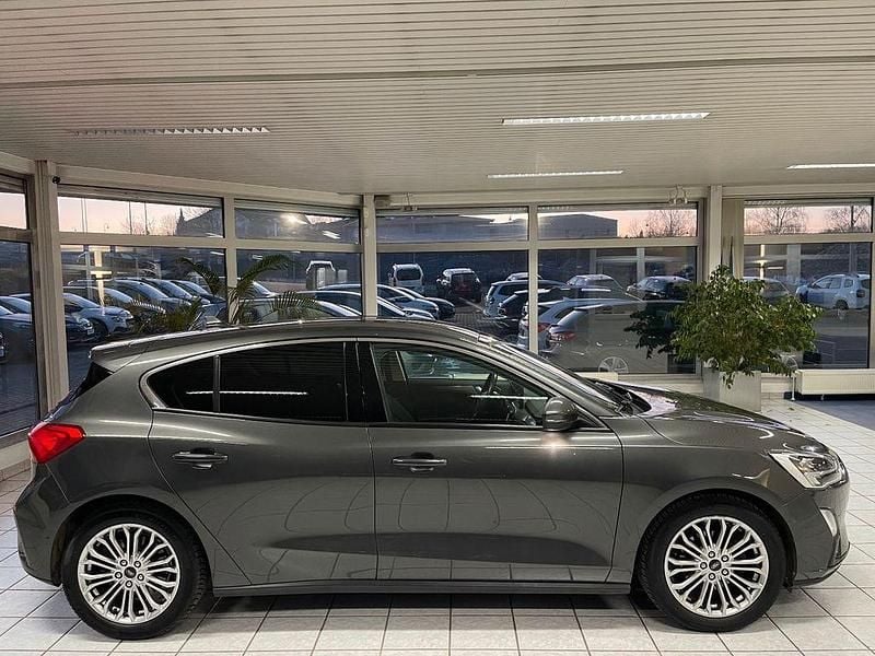 Gebraucht Ford Focus Titanium 150 PS (110 kW) 2019 Grau Limousine