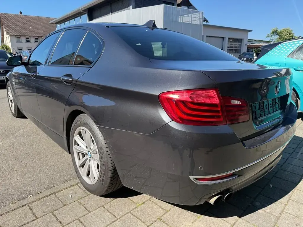 Gebraucht BMW 520 Luxury Line 184 PS (135 kW) 2014 Grau Limousine