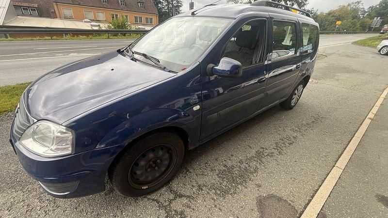 Blau Gebraucht 2009 Dacia Logan MCV Lauréate Kombi | 590 € (Superpreis) - Bild 1/4