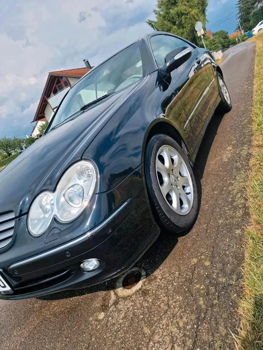 Gebraucht Mercedes CLK240 170 PS (125 kW) 2005 Schwarz Coupé