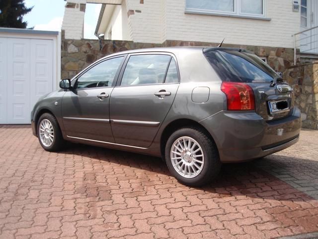 Gebraucht Toyota Corolla 90 PS (66 kW) 2005 Grau metallic Limousine
