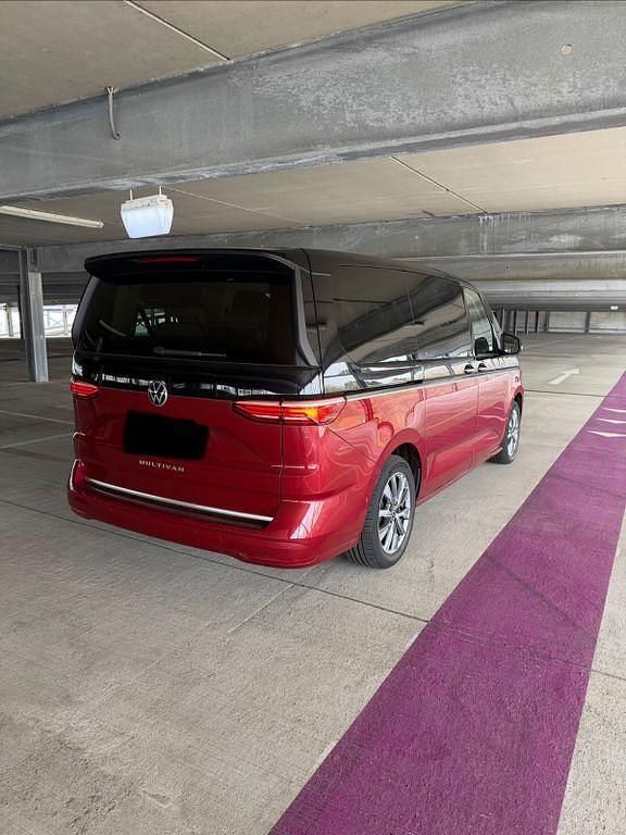 Usado VW Multivan Life 204 HP (150 kW) 2023 Preto Monovolume