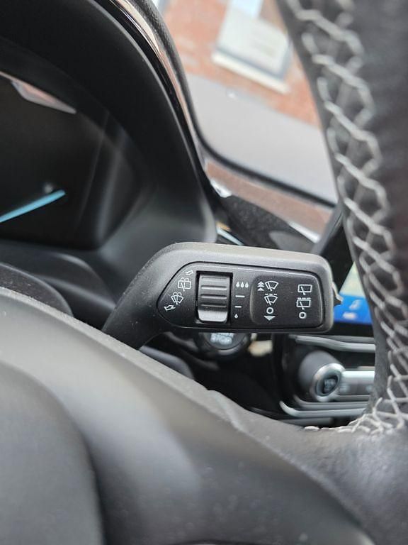 Gebraucht Ford Fiesta Titanium 125 PS (91 kW) 2018 Blau Kleinwagen