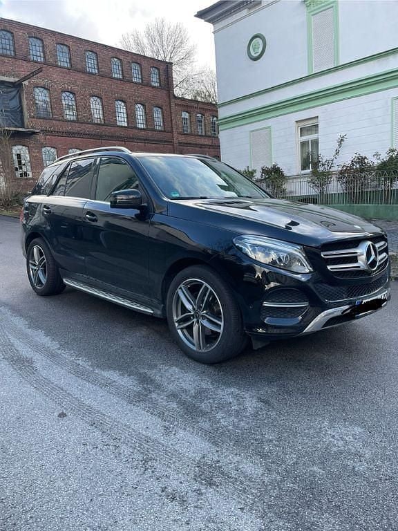 Gebraucht Mercedes GLE350 258 PS (189 kW) 2016 Schwarz SUV