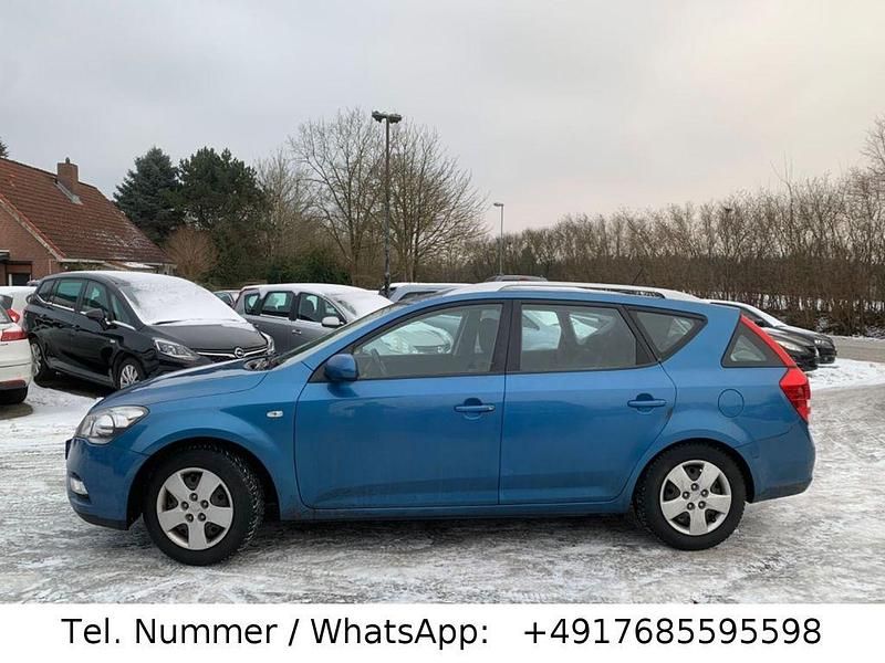 Gebraucht Kia Ceed 90 PS (66 kW) 2010 Blau Kleinwagen