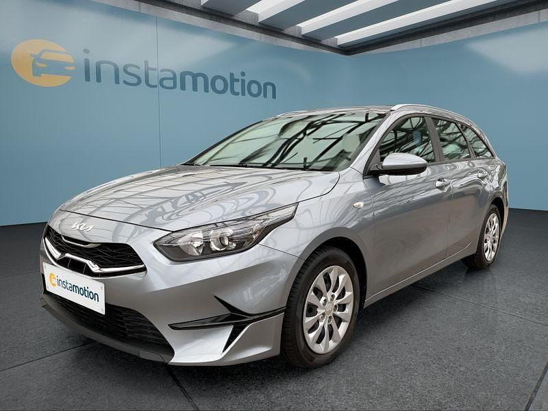 Silber Gebraucht 2023 Kia Ceed Kleinwagen | 19.649 € (Fairer Preis) - Bild 1/4