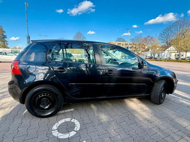 Gebraucht VW Golf V 75 PS (55 kW) 2005 Schwarz Kleinwagen