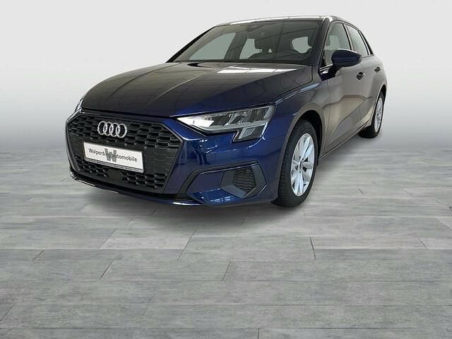 Gebraucht Audi A3 Ambiente 110 PS (80 kW) 2022 Blau Limousine