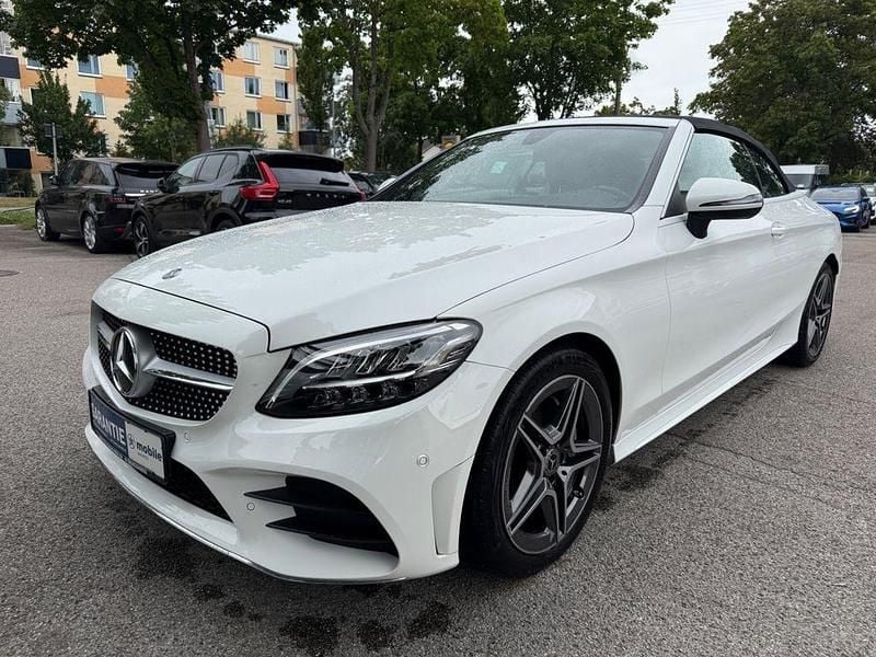 Weiß Gebraucht 2021 Mercedes C200 AMG Cabrio | 32.900 € (Superpreis) - Bild 1/4