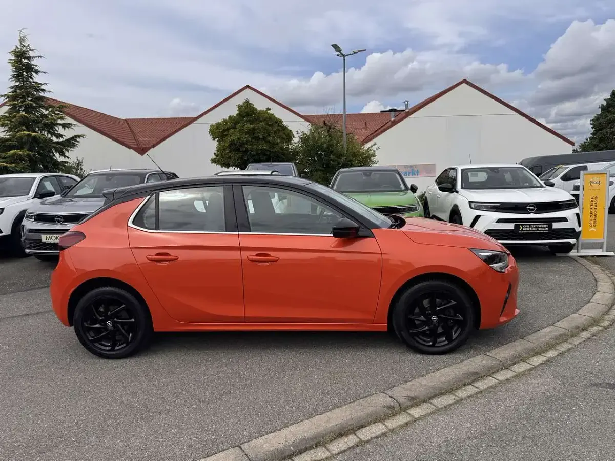 Gebraucht Opel Corsa Elegance 101 PS (74 kW) 2020 Power orange/dynamik orange Kleinwagen