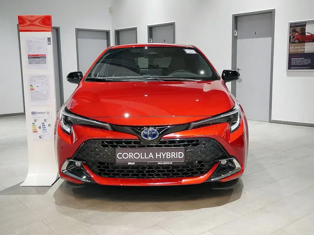 Neu Toyota Corolla 178 PS (130 kW) 2025 Rot Limousine