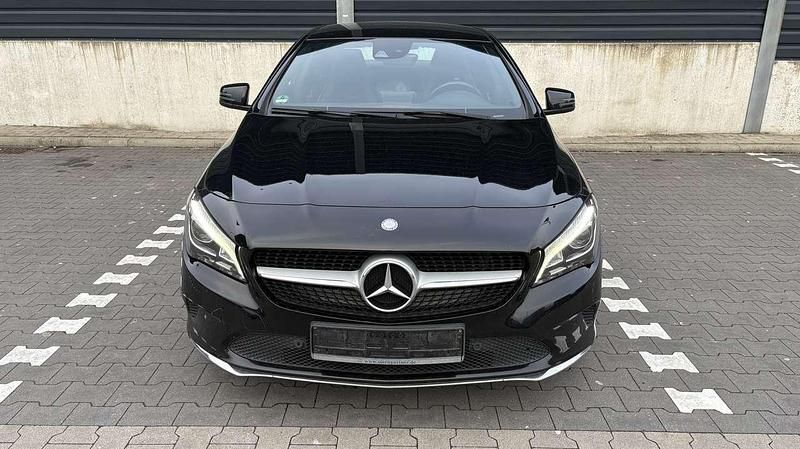 Gebraucht Mercedes CLA200 156 PS (114 kW) 2016 Schwarz Limousine