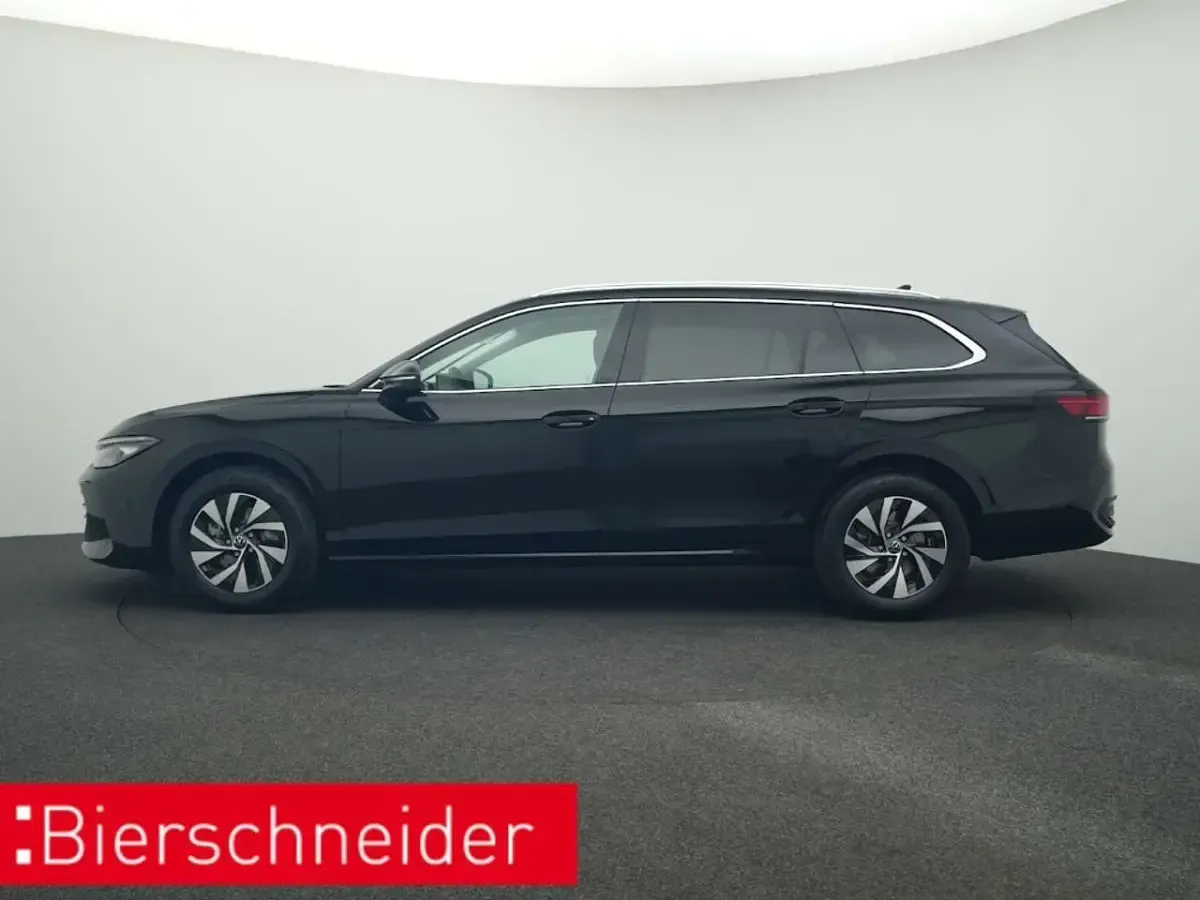 Neu VW Passat Business 150 PS (110 kW) 2026 Schwarz Kombi