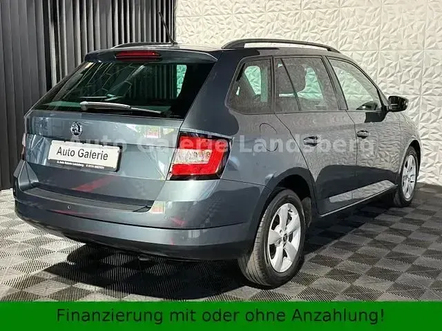 Gebraucht Skoda Fabia Style 90 PS (66 kW) 2016 Grau Limousine
