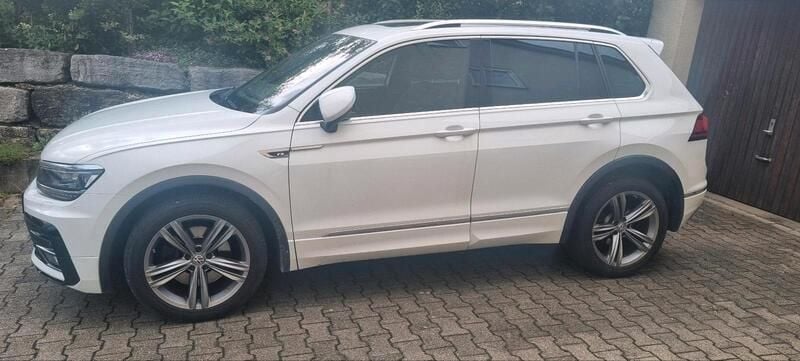 Weiß Gebraucht 2018 VW Tiguan Highline SUV | 29.000 € (Etwas zu teuer) - Bild 1/4