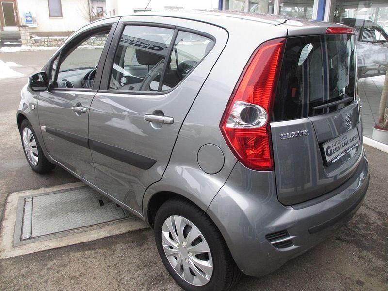 Gebraucht Suzuki Splash Active+ 94 PS (69 kW) 2014 Grau Kleinwagen