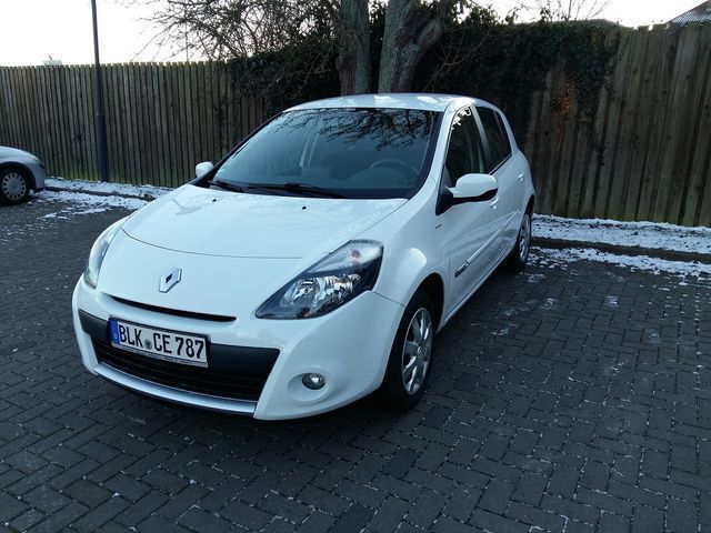 Gebraucht Renault Clio IV 140 PS (102 kW) 2012 Weiß Kleinwagen