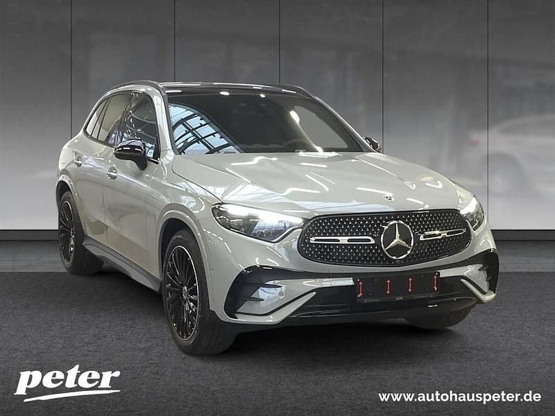 Grau Gebraucht 2025 Mercedes GLC450 Style SUV | 84.840 € (Etwas zu teuer) - Bild 1/3