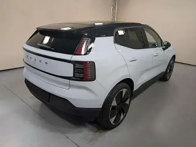 Gebraucht Volvo EX30 Performance 314 kW (428 PS) 2025 Crystal white pearl (metallic) SUV