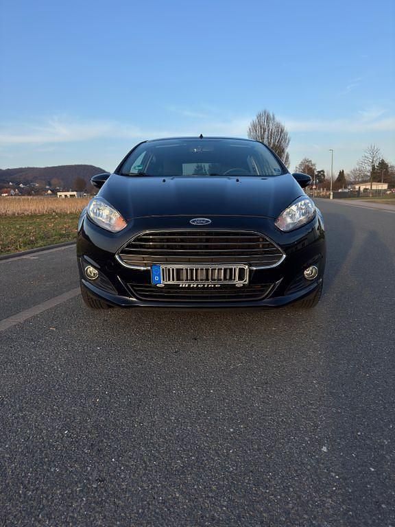 Gebraucht Ford Fiesta 82 PS (60 kW) 2013 Schwarz Kleinwagen