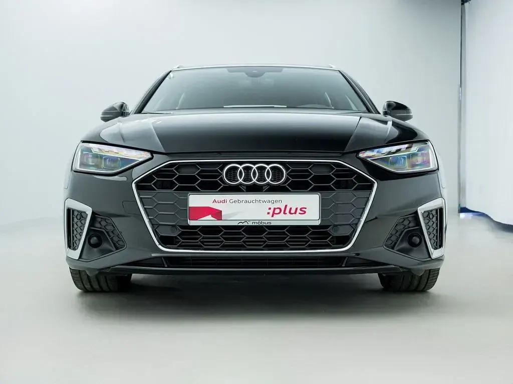 Gebraucht Audi A4 S-Line 150 PS (110 kW) 2022 Mythosschwarz metallic Kombi