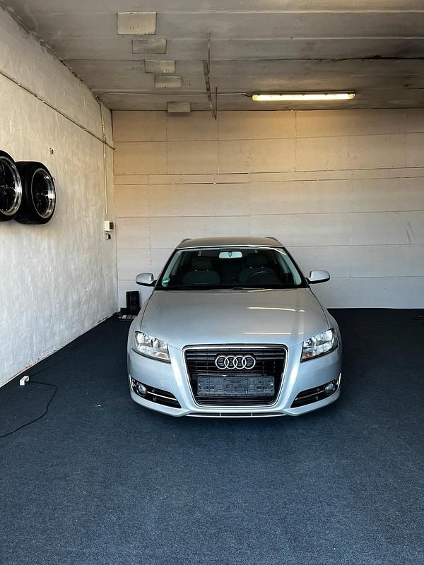 Gebraucht Audi A3 Ambition 105 PS (77 kW) 2012 Silber Kleinwagen