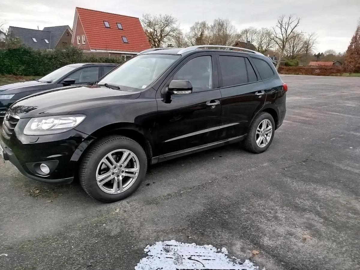 Gebraucht Hyundai Santa Fe 197 PS (144 kW) 2011 Schwarz SUV