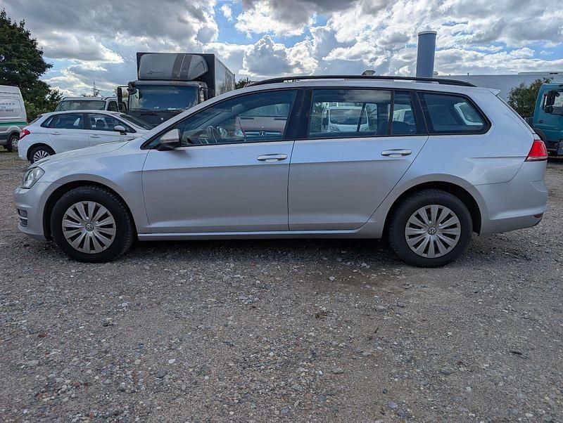 Second-hand VW Golf VII Trendline 110 CP (80 kW) 2015 Argintiu Break