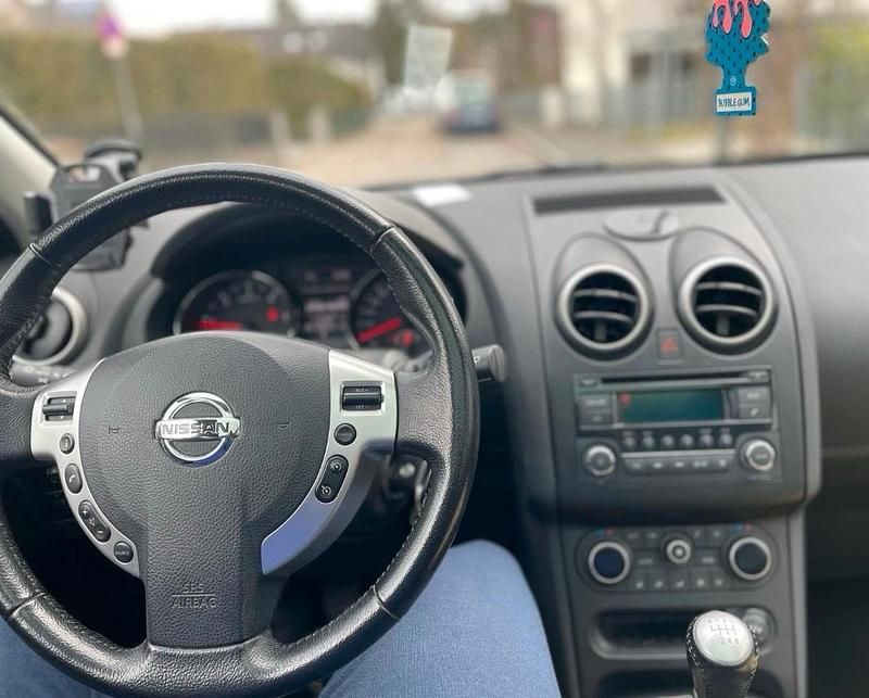 Gebraucht Nissan Qashqai +2 131 PS (96 kW) 2011 Grau SUV