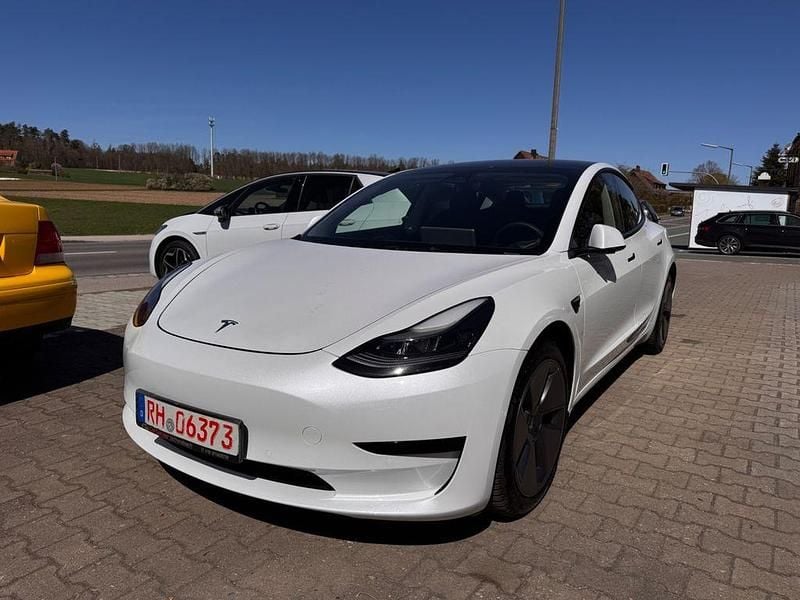 Gebraucht Tesla Model 3 RWD 225 kW (306 PS) 2021 Weiß Limousine