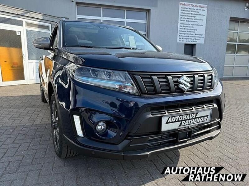 Blau Gebraucht 2025 Suzuki Vitara Comfort+ SUV | 28.250 € (Teuer) - Bild 1/4