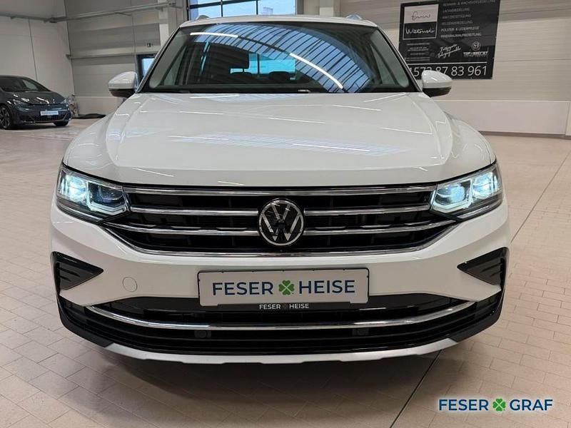 Gebraucht VW Tiguan Elegance 150 PS (110 kW) 2023 Pure white SUV