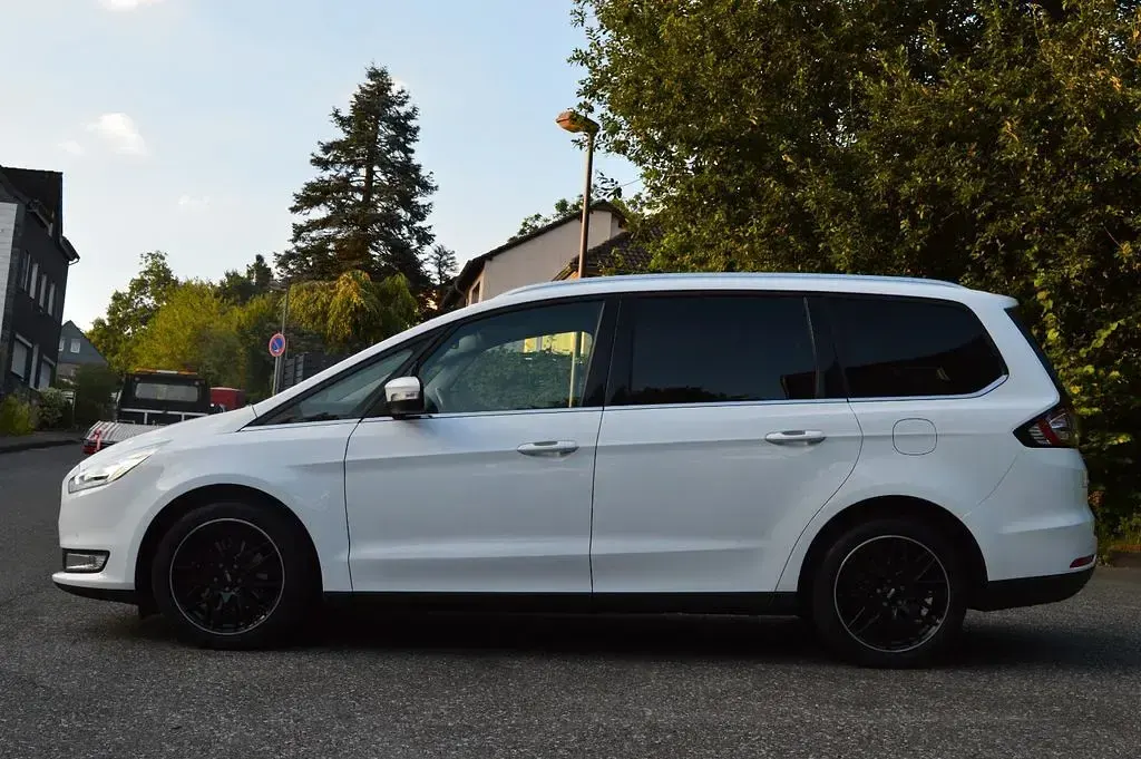 Gebraucht Ford Galaxy Titanium 179 PS (131 kW) 2018 Weiß Van / Kleinbus