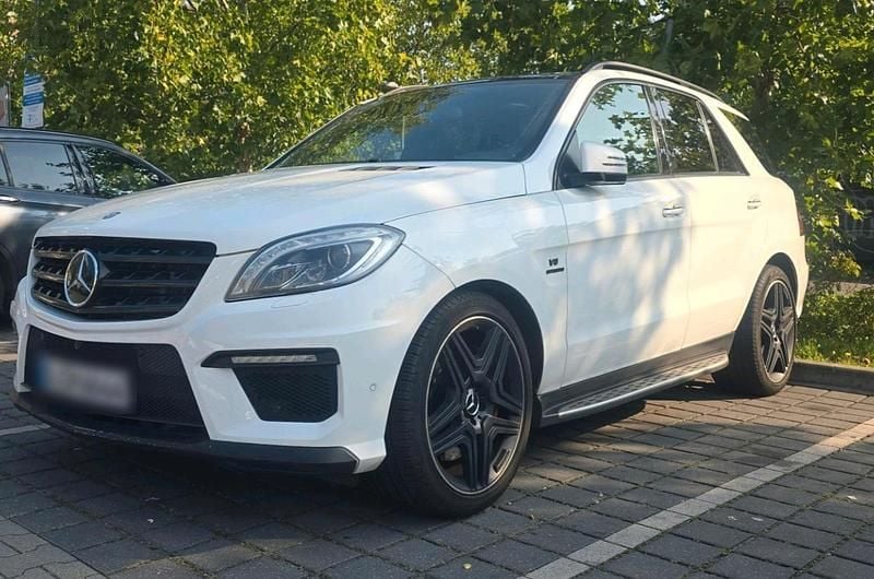 Weiß Gebraucht 2014 Mercedes ML63 AMG AMG SUV | 25.000 € (Guter Preis) - Bild 1/4