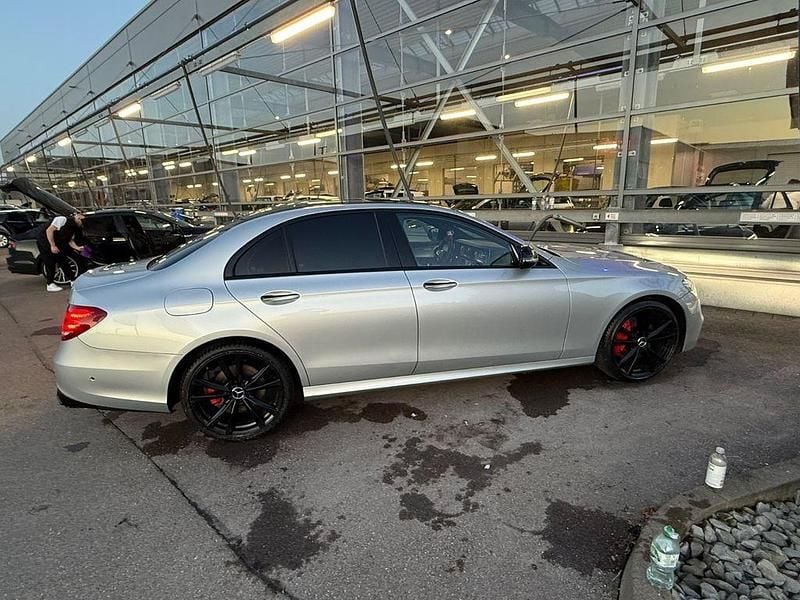 Gebraucht Mercedes E350 AMG line 258 PS (189 kW) 2016 Silber Limousine