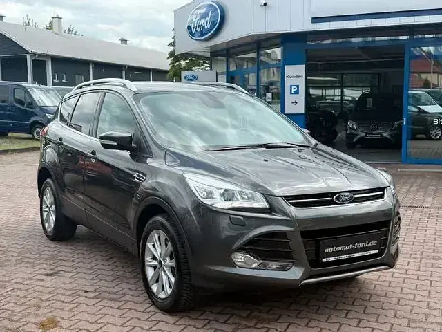 Gebraucht Ford Kuga Titanium 150 PS (110 kW) 2016 Grau SUV